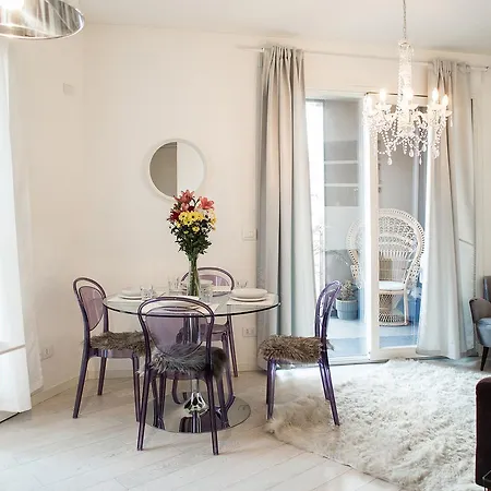 شقة Downtown Balcony Flat ميلان