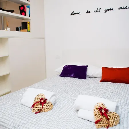 شقة Downtown Balcony Flat *